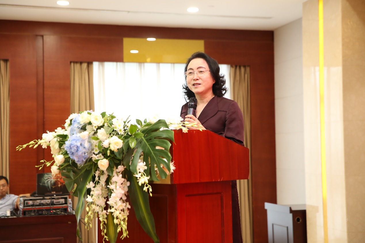 民盟陕西省委常委张红秘书长,民盟陕西省委组织部蔡敏部长,民盟西安